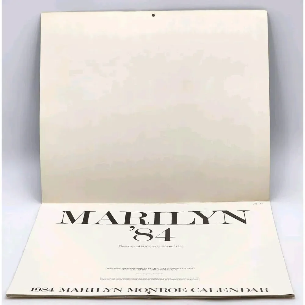 Marilyn Monroe 1984 Calendar Oversized B & W Pin-Up Photos by Milton Greene VTG